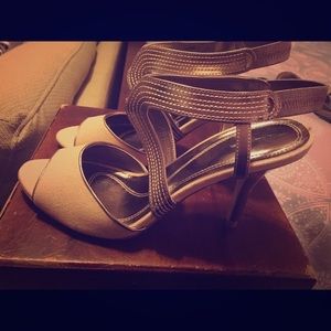 Tahari heels-size 9